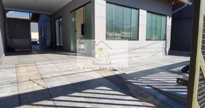 Casa de terreno inteiro no Jardim São Pedro na Zona Leste