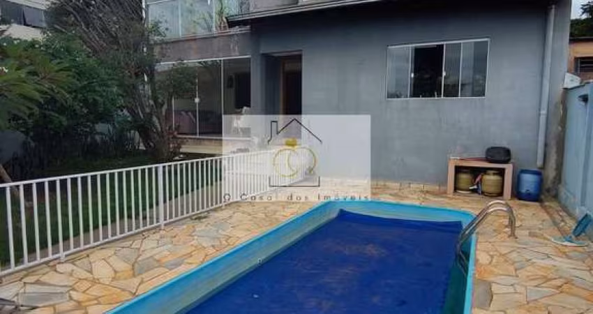 TENHA TODO CHARME DE UMA CASA DE CAMPO NO CORAÇÃO DE LONDRINA!
