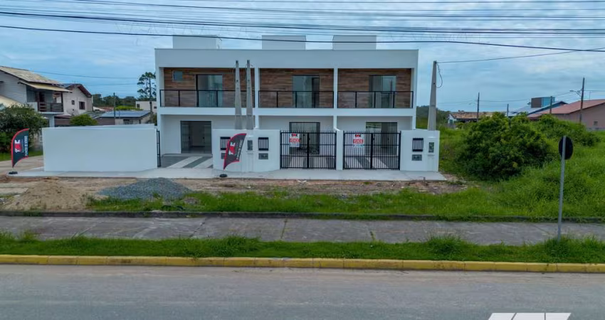 Sobrado Geminado Pronto para Morar no Bairro Praia Grande  em São Francisco do Sul/SC