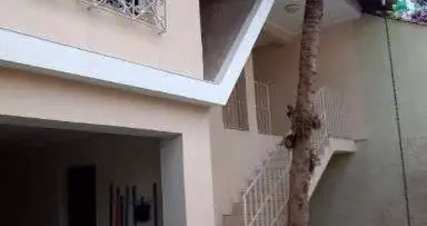 CASA ASSOBRADADA À VENDA NA VILA PROGRESSO - 360ms2.