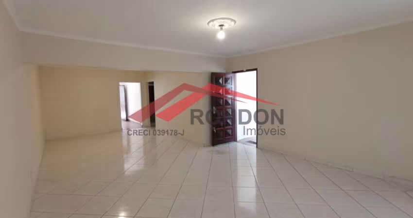 Casa térrea bem conservada em terreno 10 x 26 , com edícula à venda na Vila Barros