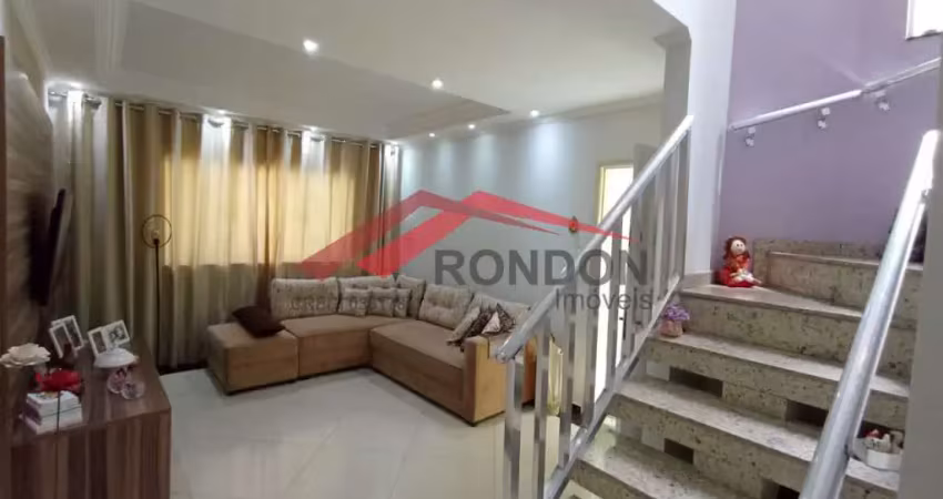 Sobrado à venda no jardim leda com 3 dormitórios sendo 1 suíte e sacada. 4 vagas de garagem.