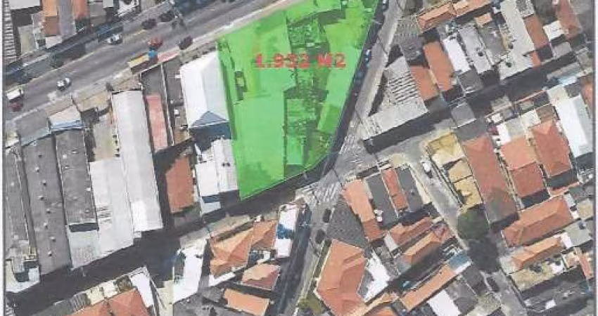 TERRENO COMERCIAL MEDINDO 1.932 M² - IDEAL PARA INCORPORADORA