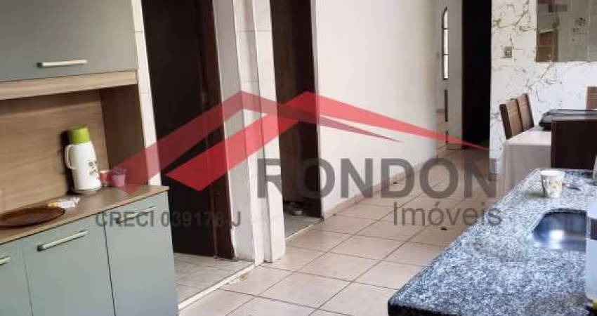 Casa térrea à Venda: 3 Dormitórios, 2 Banheiros, 2 Vagas de Garagem