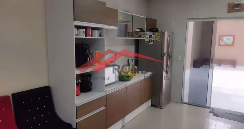 Sobrado 240m² à venda na ponte grande com 3 dormitórios, sendo 1 suíte, quintal, área gourmet e 2 vaga de garagem.