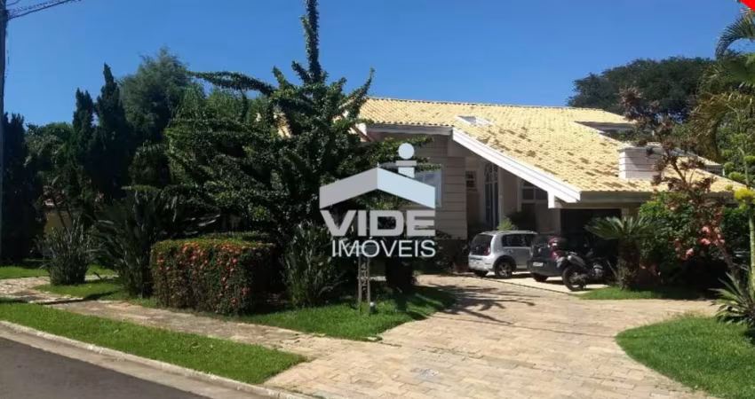 LINDA CASA A VENDA NO LOTEAMENTO ALPHAVILLE EM CAMPINAS.
