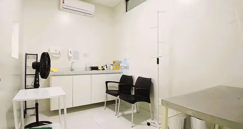 Sala comercial com 1 sala para alugar na Rua Alecrins, 1390, Cambuí, Campinas