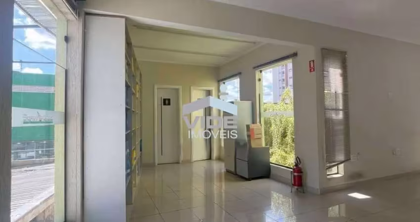 Casa comercial com 8 salas para alugar na Rua Doutor Carlos Guimarães, 876, Cambuí, Campinas