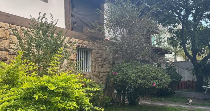 CASA FENOMENAL DE 800M2 NO NOVA IPANEMA
