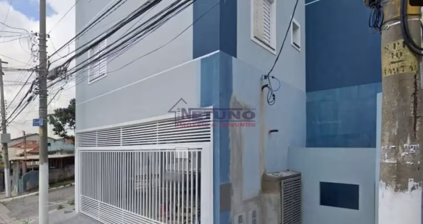 Condomínio na vila constância com 02 dorm, sala de estar, cozinha, lavanderia (sem vaga) ótimo local