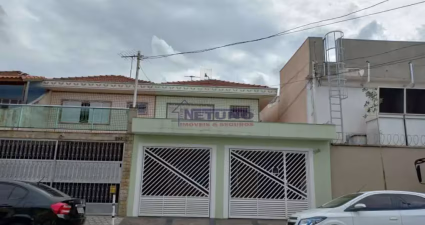 Sobrado espaçoso na vila medeiros com 03 dorms, 01 suite, sala 02 ambientes, 02 vagas, ótimo local.