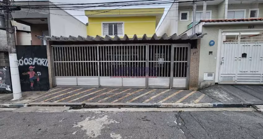 Lindo sobrado na vila medeiros espaçoso com 03 doms, 01 suite, sala, 02 vagas, ótima localização.
