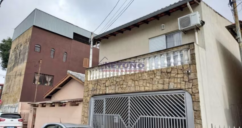 Lindo sobrado na Vila Medeiros com 03 dorms, 01 suíte, sala, 03 wcs, cozinha, churrasqueira 02 vagas