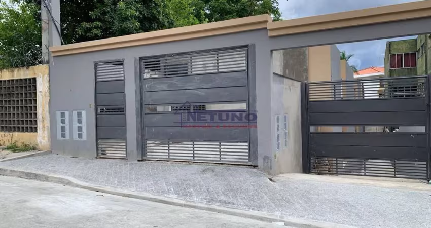 Condomínio no Tucuruvi com 02 dorms, sala de estar, cozinha, wc, lavanderia, (sem vaga) ótimo local.