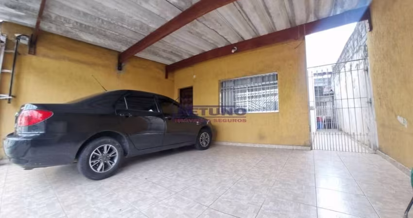 Sobrado no Jardim japão com 03 dorms, sala de estar, cozinha, 02 wcs, 02 vagas, ótima localização.