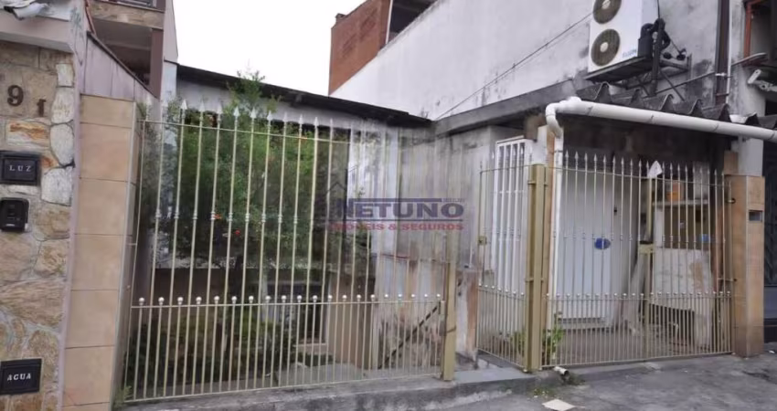 Casa térrea na Vila Medeiros com 02 dorms, sala de estar, cozinha, wc social, 01 vaga, ótimo local.