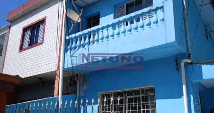 Sobrado na Vila Maria Alta com 03 dorms, 01 suíte, sala de estar, 02 wcs, 01 vaga,em  ótimo local.