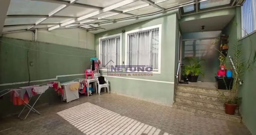 Sobrado na vila nivi com 03 dorms, 01 suíte, sala, lavabo, cozinha, lavanderia, 02 vagas ótimo local