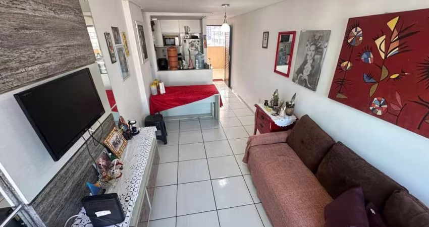 Apartamento com 2 quartos a poucos metros da praia no Cabo Branco