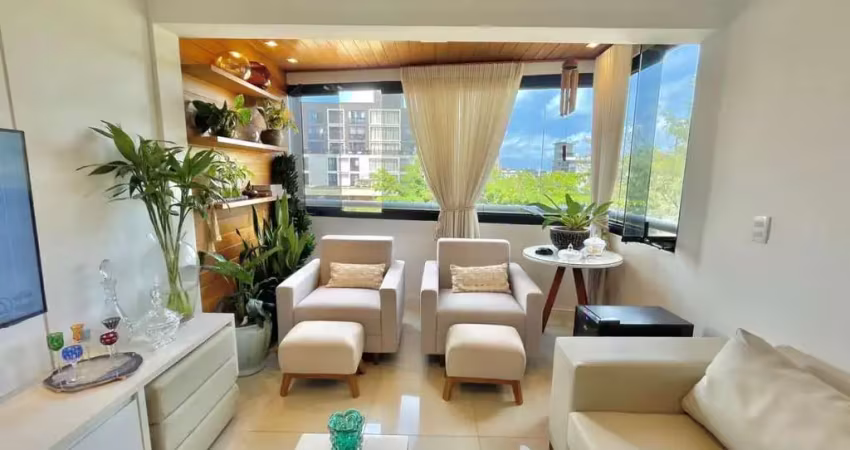 Apartamento amplo com 87 m² e 2 quartos a poucos metros da praia no jardim oceania
