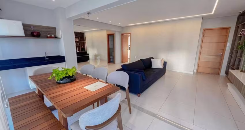 Apartamento com 3 suítes e móveis projetados, próximo ao Parque Parahyba no Jardim Oceania.