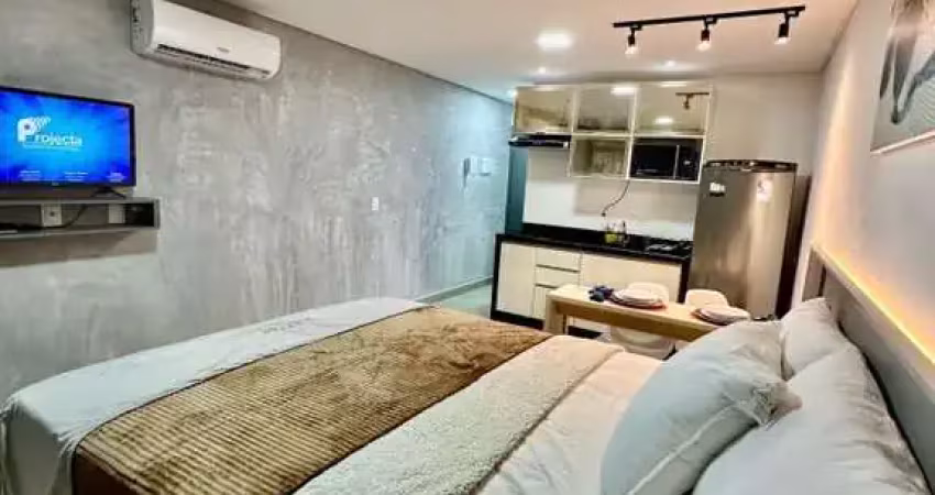 Flat pronto todo mobiliado no Jardim Oceania a poucos metros do mar.