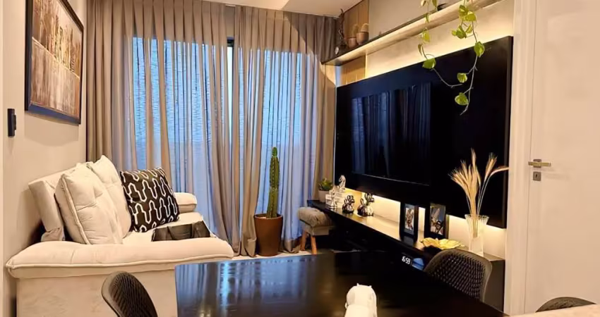 Apartamento novo em andar alto com 2 quartos todo mobiliado no bairro miramar