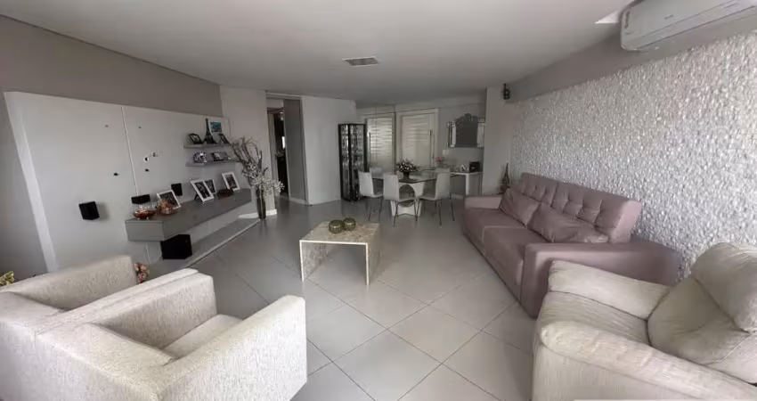 Apartamento amplo com 138 m² e 3 quartos no brisamar