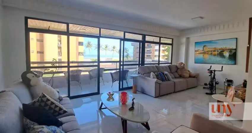 Apartamento com 3 suítes próximo da praia no bairro de intermares