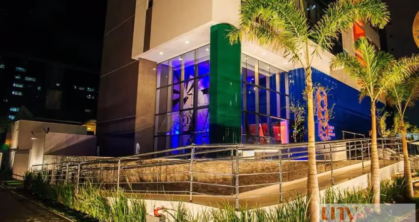 Apartamento com 2 quartos em prédio moderno e super bem localizado no brisamar