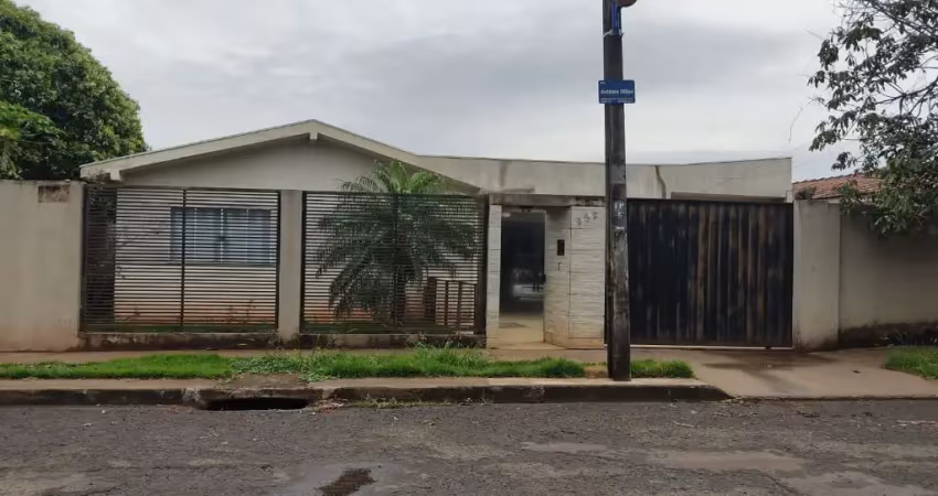 Casa à venda na Rua Antônio Miles, 252, Conjunto João de Barro Porto Seguro II, Maringá