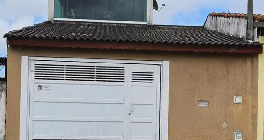 Casa com 2 Dorms e 2 vagas de garagem à Venda em Suzano