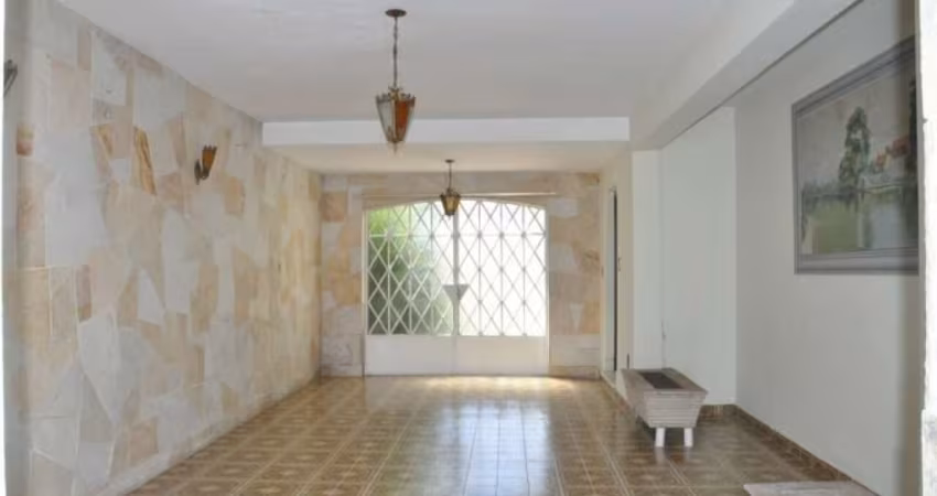 Casa de 3 dormitórios e 6 vagas de garagem a venda no Jardim São Paulo