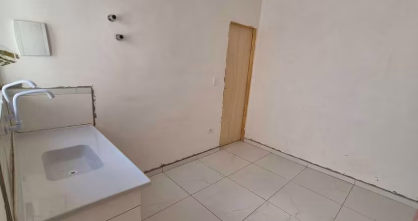 3 casas, com 2 dormitórios , sala e banheiro cada para venda ou locação na vila guilherme