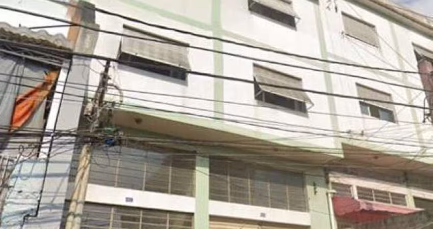 Prédio para venda  com 6 apartamentos,  12  dormitórios, 24 cômodos no total, e 4 vagas.