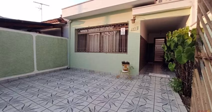 Casa Terrea ampla no Jardim Japão