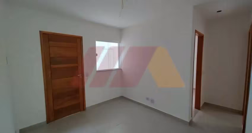 Apartamento para venda de 2 dormitórios, sala, cozinha, banheiro e lavanderia com armários.