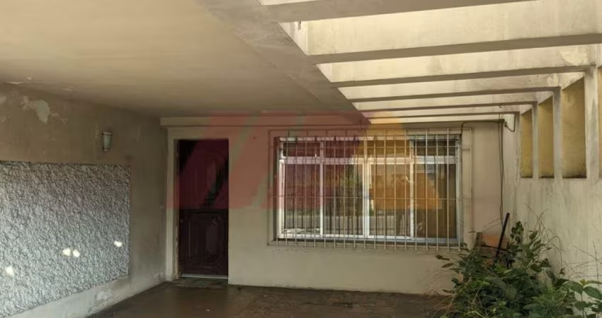 Sobrado para venda, com 4 dormitórios, 2 vagas de garagem. Localizado no Lauzane Paulista.