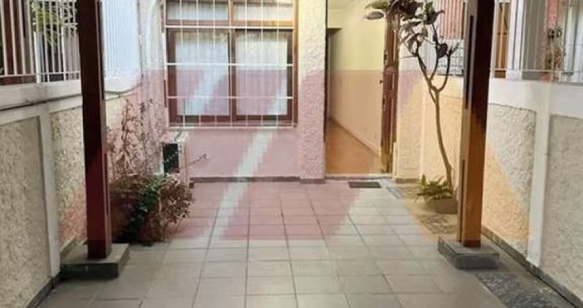 Sobrada para venda, com 2 dormitórios, 1 vaga de garagem. Localizado no Tremembé.