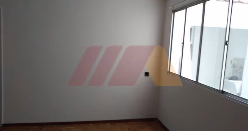 Apartamento para venda ou locação com 2 dormitórios e 1 vaga de garagem na água fria