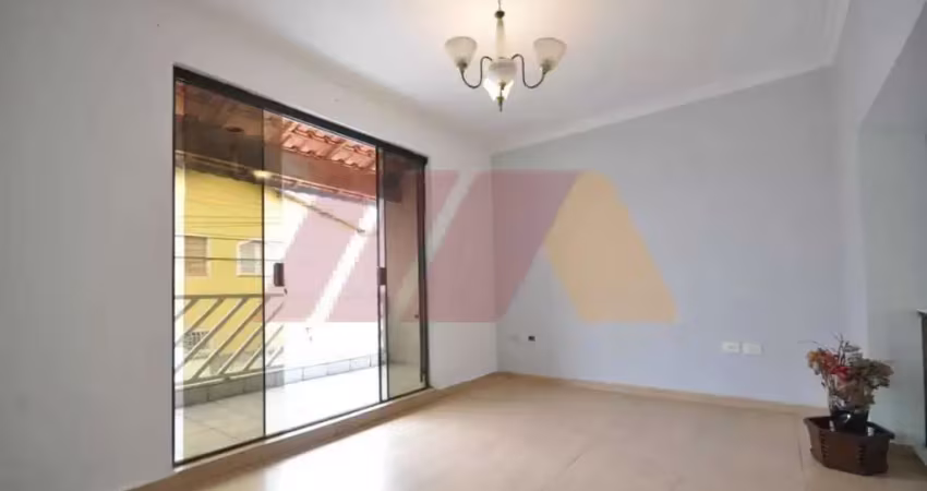 Casa assobradada à venda de 3 dormitórios e 2 vagas de garagem no tremembé