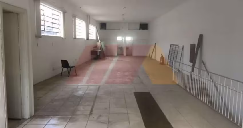 Salão comercial para locação de 180 metros com 4 banheiros no bairro do limão