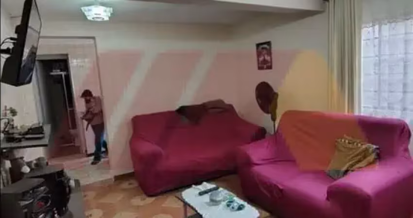 Sobrado disponível para venda, 3 dormitórios, 2 vagas de garagem, 190m².