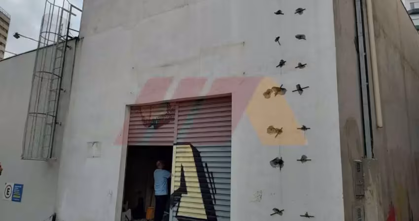 Galpão comercial para locação com 140m², localizado na região da água fria.