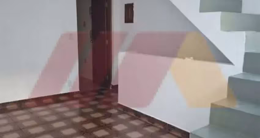 Sobrado para locação, 2 dormitórios. localizado na vila dom pedro ii.