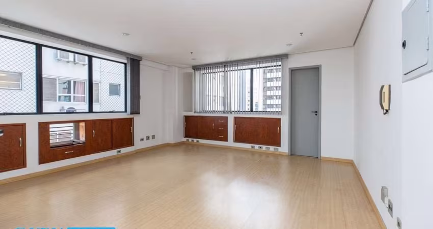 Sala comercial à venda na Rua Batataes, --, Jardim Paulista, São Paulo