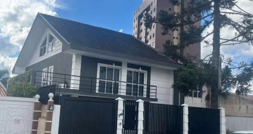 Casa Alto Padrão para Venda em Três Marias São José dos Pinhais-PR