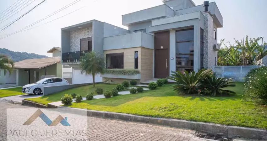 Casa à venda em cachoeira do bom jesus, florianópolis: 235m², 4 suítes, 5 banheiros. confira!
