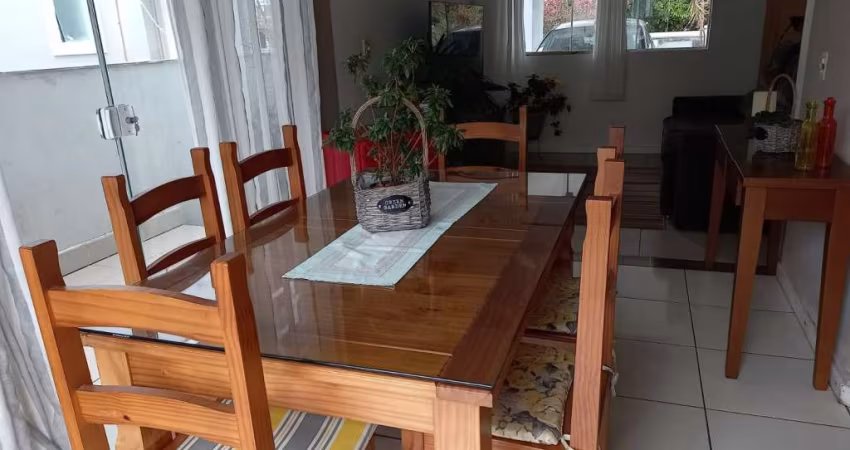Venda casa em Canasvieiras, Florianópolis: 150m², 4 dormitórios, 2 suítes, 4 banheiros por R$ 1.280.000. Oportunidade!