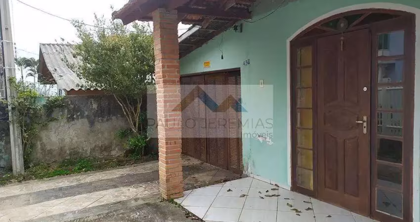 Venda de Casa em Sambaqui - Florianópolis: 150m² por R$750.000